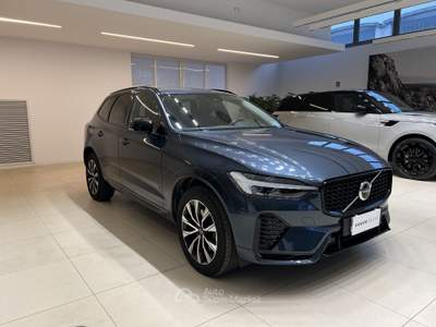 Volvo XC60 XC60 B4 (d) AWD automatico Plus Dark Blu/Azzurro usata Forlì