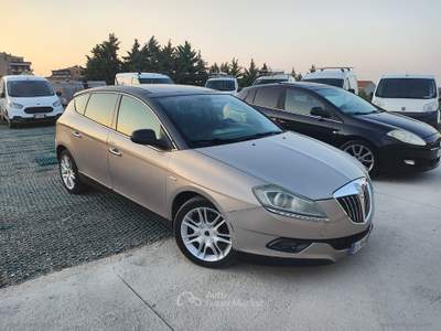 Lancia Delta Delta 1.6 MJT Platino TETTO APRIBILE, LED Beige usata Ascoli Satriano