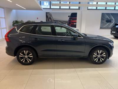 Volvo XC60 XC60 B4 (d) AWD Geartronic Business Blu/Azzurro usata Forlì