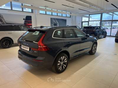 Volvo XC60 XC60 B4 (d) AWD Geartronic Business Blu/Azzurro usata Forlì