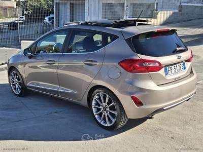 Ford Fiesta Fiesta 1.5 TDCi 5p. Vignale TETTO APRIBILE Grigio usata Ascoli Satriano