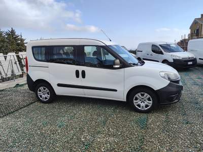 Fiat Doblò Doblò 1.3 MJT S&S PC Combi N1 Lounge 5 POSTI N1 Bianco usata Ascoli Satriano