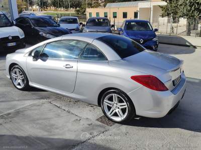 Peugeot 308 308 2.0 HDi 140 CV CC Féline CABRIOLET Argento usata Ascoli Satriano