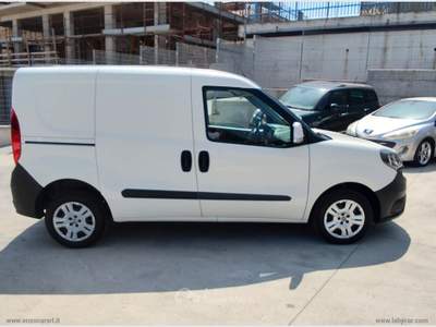 Fiat Doblò Doblò 1.6 MJT 105CV PC-TN Cargo Lam. SX 3 POSTI 2019 Bianco usata Ascoli Satriano