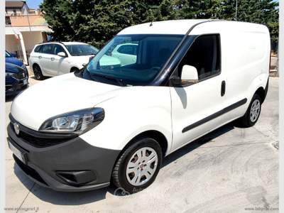 Fiat Doblò Doblò 1.6 MJT 105CV PC-TN Cargo Lam. SX 3 POSTI 2019 Bianco usata Ascoli Satriano