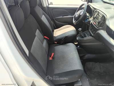 Fiat Doblò Doblò 1.6 MJT 105CV PC-TN Cargo Lam. SX 3 POSTI 2019 Bianco usata Ascoli Satriano
