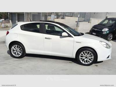 Alfa Romeo Giulietta Giulietta 1.6 JTDm-2 105 CV Distinctive TETTO APRIBILE Bianco usata Ascoli Satriano