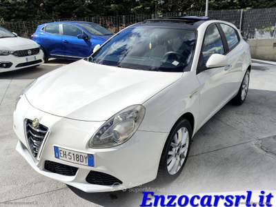 Alfa Romeo Giulietta Giulietta 1.6 JTDm-2 105 CV Distinctive TETTO APRIBILE Bianco usata Ascoli Satriano