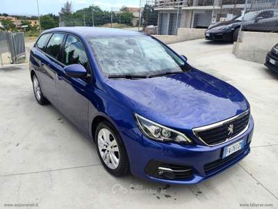Peugeot 308 308 BlueHDi 100 S&S SW Active Blu/Azzurro usata Ascoli Satriano