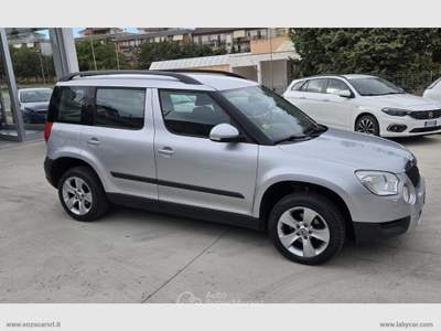 Skoda Yeti Yeti 1.6 TDI CR 105 CV Eleg. GreenLine Argento usata Ascoli Satriano