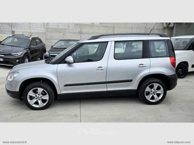 Skoda Yeti Yeti 1.6 TDI CR 105 CV Eleg. GreenLine Argento usata Ascoli Satriano