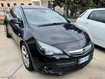 Opel Astra Astra GTC 2.0 CDTI 165 CV S&S 3p.Cosmo S UNIPROPRIETARIO Nero usata Ascoli Satriano