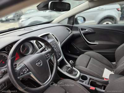 Opel Astra Astra GTC 2.0 CDTI 165 CV S&S 3p.Cosmo S UNIPROPRIETARIO Nero usata Ascoli Satriano