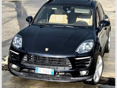 Porsche Macan Macan 3.0 S Diesel FULL LED,TETTO APRIBILE Nero usata Ascoli Satriano