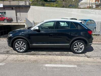 Volkswagen T-Roc 1,0 TSI 110 CV STYLE 5P usata Giulianova