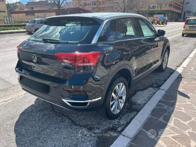 Volkswagen T-Roc 1,0 TSI 110 CV STYLE 5P usata Giulianova