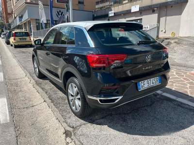 Volkswagen T-Roc 1,0 TSI 110 CV STYLE 5P usata Giulianova