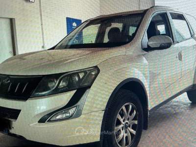 Mahindra XUV500 auto perfetta in tutto Bianco usata Latina