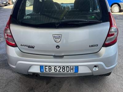 Dacia Sandero auto senza un graffio Argento usata Latina