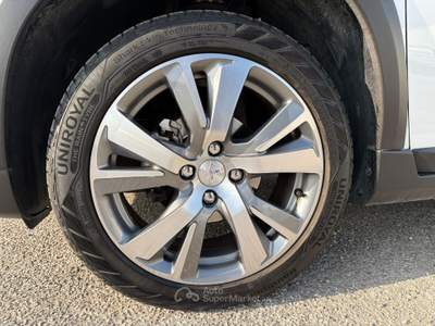 Peugeot 2008  1.6 bluehdi allure 100cv Bianco usata Venezia