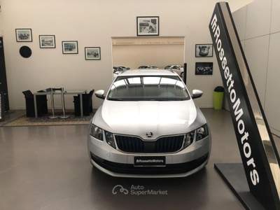 Skoda Octavia 1.6TDI DSG 116CV SW EXECUTIVE Argento usata Spresiano