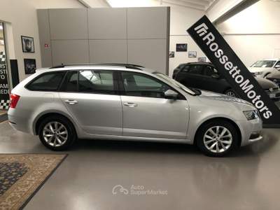 Skoda Octavia 1.6TDI DSG 116CV SW EXECUTIVE Argento usata Spresiano