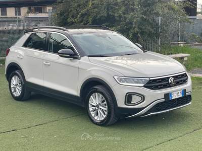 Volkswagen T-Roc 1.0 TSI Life Euro 6D Pack Bianco usata Fiumicino