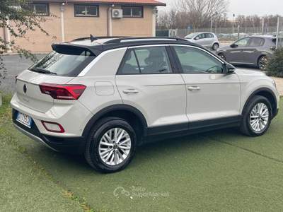 Volkswagen T-Roc 1.0 TSI Life Euro 6D Pack Bianco usata Fiumicino
