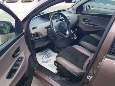 Lancia Ypsilon versione limitata ELLE Bronzo usata Treviglio