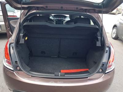 Lancia Ypsilon versione limitata ELLE Bronzo usata Treviglio