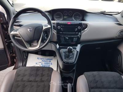 Lancia Ypsilon versione limitata ELLE Bronzo usata Treviglio