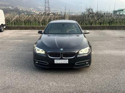 BMW Serie 5 520d d xDrive Touring Luxury Blu/Azzurro usata Ala