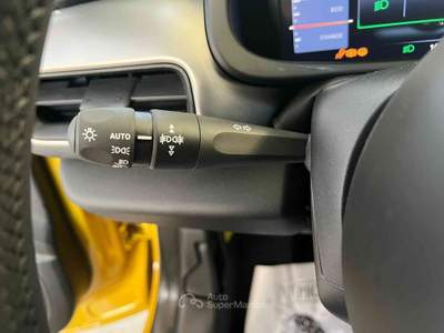 Jeep Avenger 1.2 t. e-hybr.mhev Summit fwd 110cv edct6 usata San Giorgio delle Pertiche