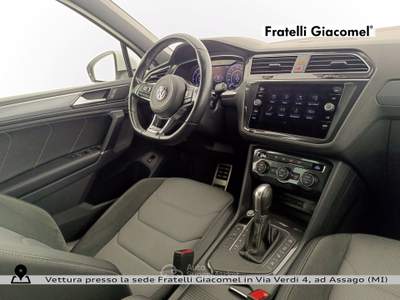 Volkswagen Tiguan 2.0 tdi advanced r-line exterior pack 150cv dsg Bianco usata Assago