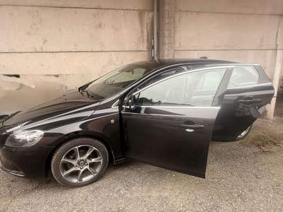 Volvo V40 MOTORE RIFATTO Nero usata Silvano d'Orba