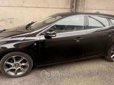 Volvo V40 MOTORE RIFATTO Nero usata Silvano d'Orba
