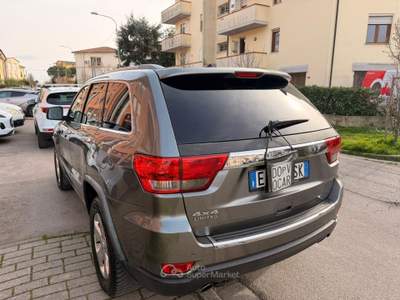 Jeep Grand Cherokee GRAND CHEROKEE Grigio usata CASCINA