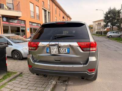 Jeep Grand Cherokee GRAND CHEROKEE Grigio usata CASCINA