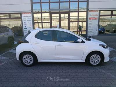 Toyota Yaris 1.5 Hybrid 5 porte Active Bianco usata Vignate