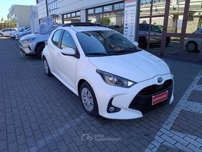 Toyota Yaris 1.5 Hybrid 5 porte Active Bianco usata Vignate