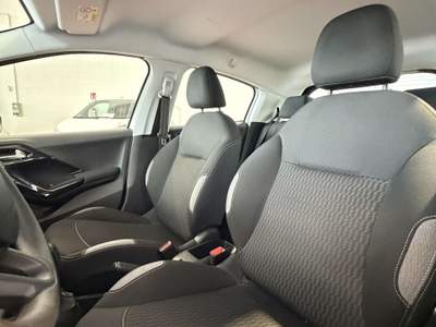 Peugeot 208 208 5p 1.0 puretech (vti) 12v Active Bianco usata Paderno Dugnano