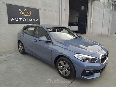 BMW Serie 1 118d 118 Serie 1 F40 118d Business Advantage auto * PROMO Grigio usata La Loggia