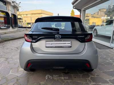 Toyota Yaris 1.5h Business UNICO PROPRIETARIO BELLISSIMA Argento usata Cesano Maderno