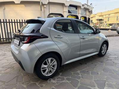 Toyota Yaris 1.5h Business UNICO PROPRIETARIO BELLISSIMA Argento usata Cesano Maderno
