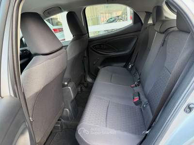 Toyota Yaris 1.5h Business UNICO PROPRIETARIO BELLISSIMA Argento usata Cesano Maderno
