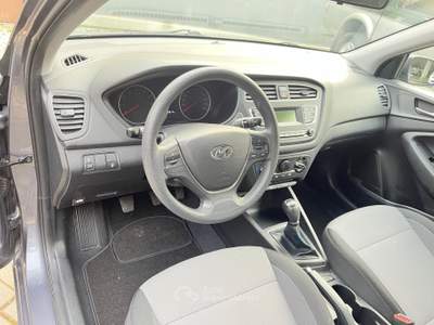 Hyundai i20 - 1.2 BENZINA - 5 PORTE CONNECTLINE - ANCHE PER NEOPATENTATI - 2019 - PREZZO NON VINCOLATO DA FINANZIAMENTO Grigio usata Varese