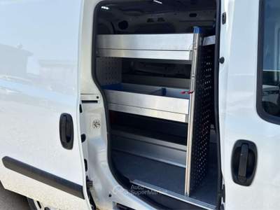 Fiat Doblò 1.6MJT 105CV allestito Bianco usata San Miniato