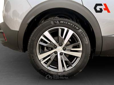 Peugeot 3008 BlueHDI 130 EAT8 S&S Active Pack Grigio usata Ercolano