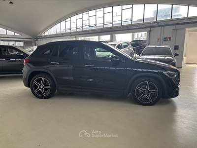Mercedes-Benz GLA GLA 200 d Automatic Premium TETTO APRIBILE Nero usata Castellanza