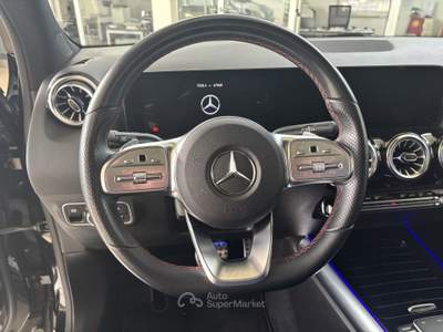 Mercedes-Benz GLA GLA 200 d Automatic Premium TETTO APRIBILE Nero usata Castellanza